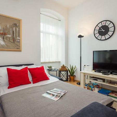 Apartman Lussi Пула Екстериор снимка