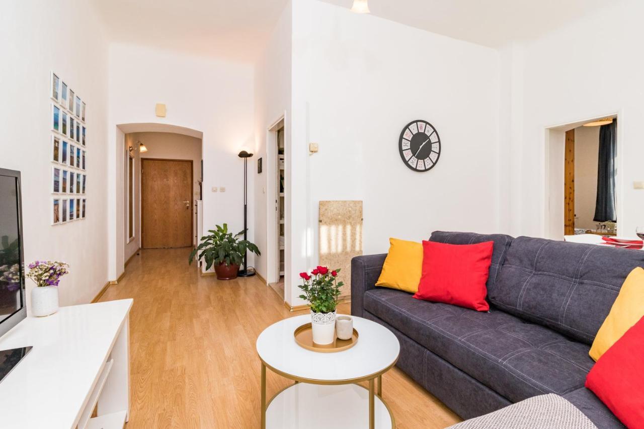 Apartman Lussi Пула Екстериор снимка