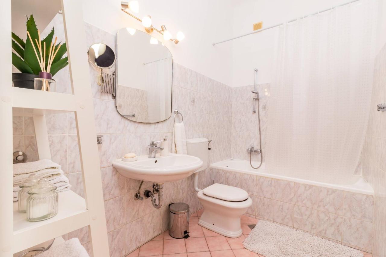 Apartman Lussi Пула Екстериор снимка