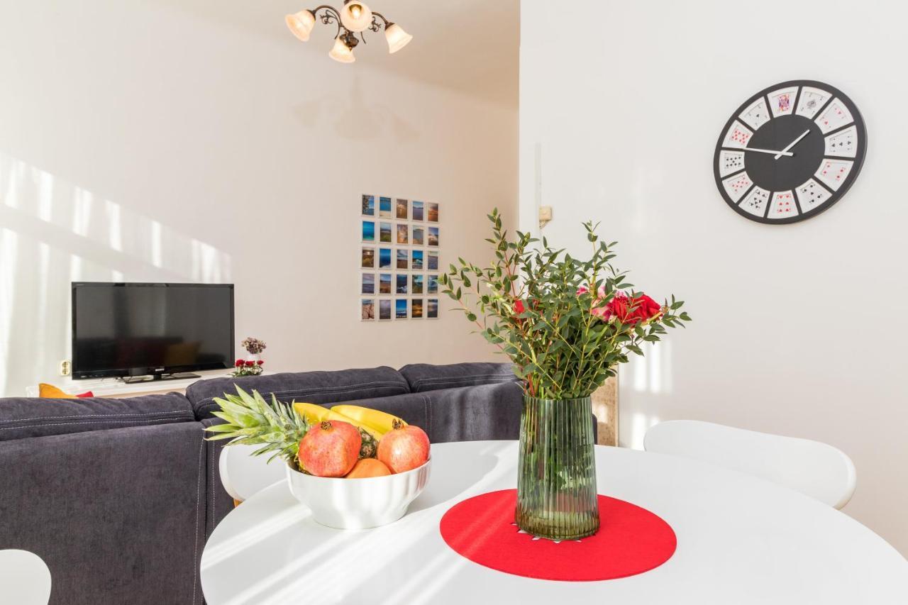 Apartman Lussi Пула Екстериор снимка