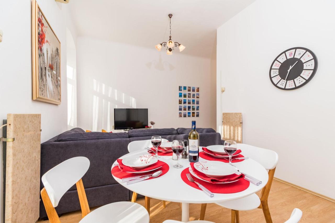 Apartman Lussi Пула Екстериор снимка