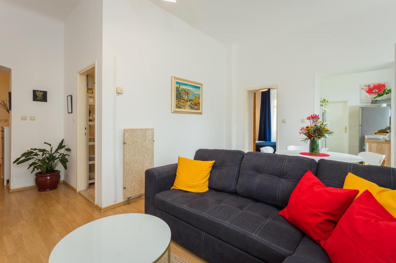 Apartman Lussi Пула Екстериор снимка