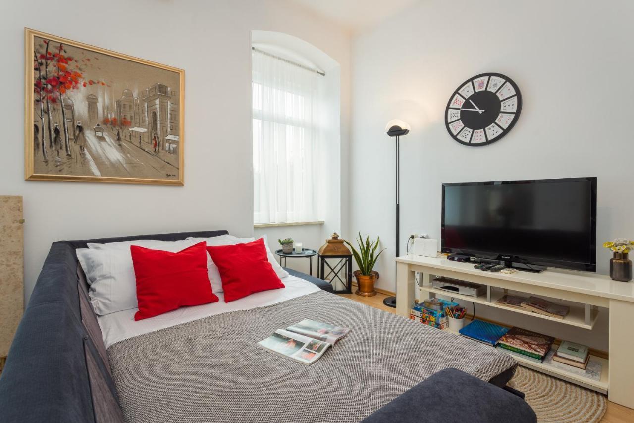Apartman Lussi Пула Екстериор снимка