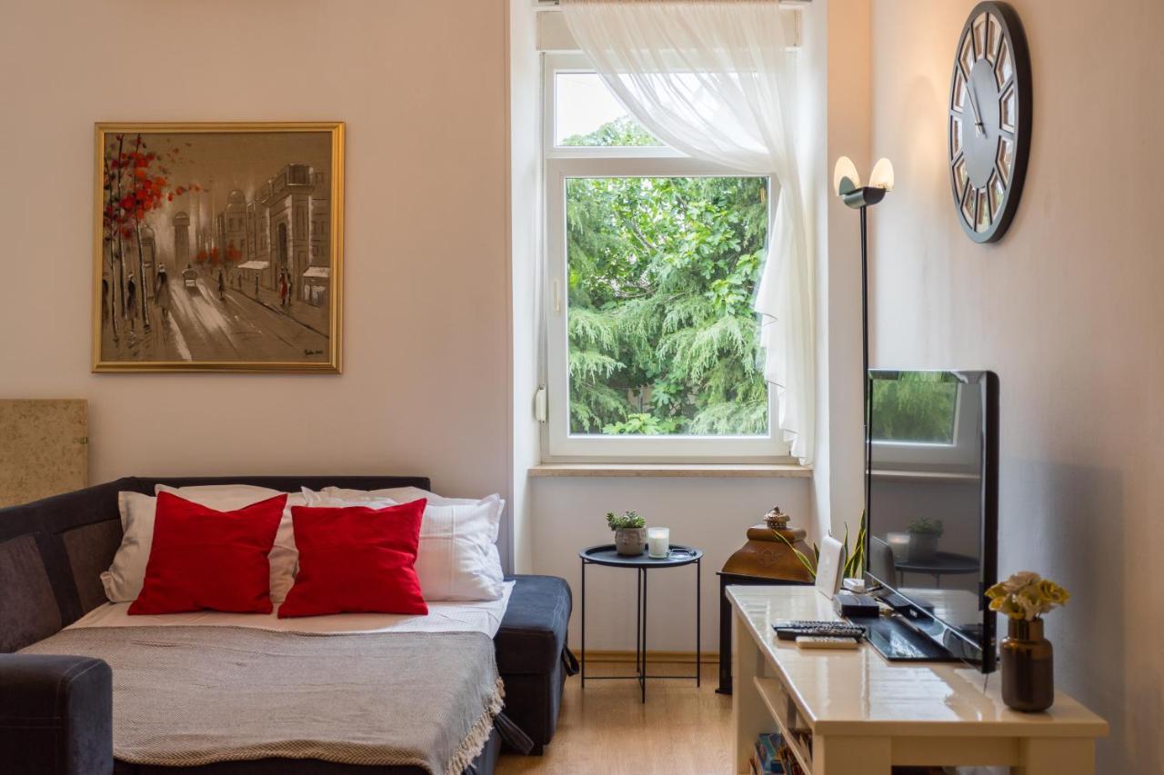 Apartman Lussi Пула Екстериор снимка