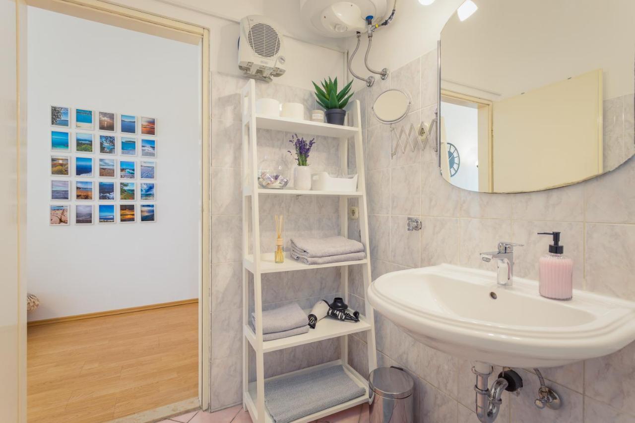 Apartman Lussi Пула Екстериор снимка